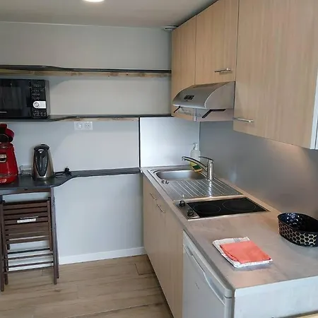 Indépendant Et Climatisé. Arrivée Autonome * Bègles